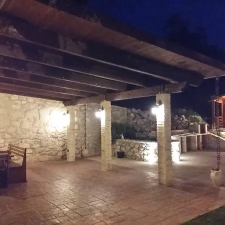 Holiday home Casa Immersa Nel Verde Torricella Peligna