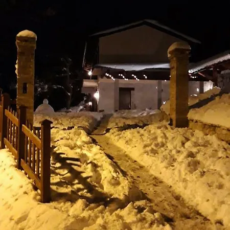 Casa Immersa Nel Verde Holiday home *