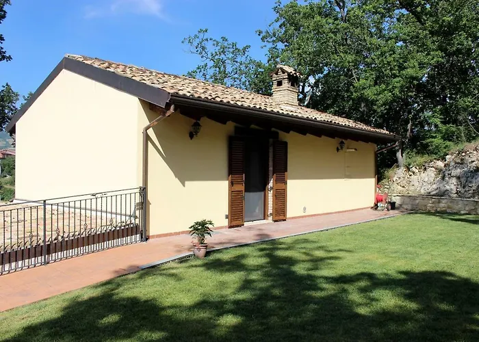 Casa Immersa Nel Verde